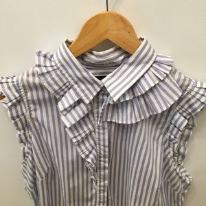 Banana Republic ruffle sleeveless blouse